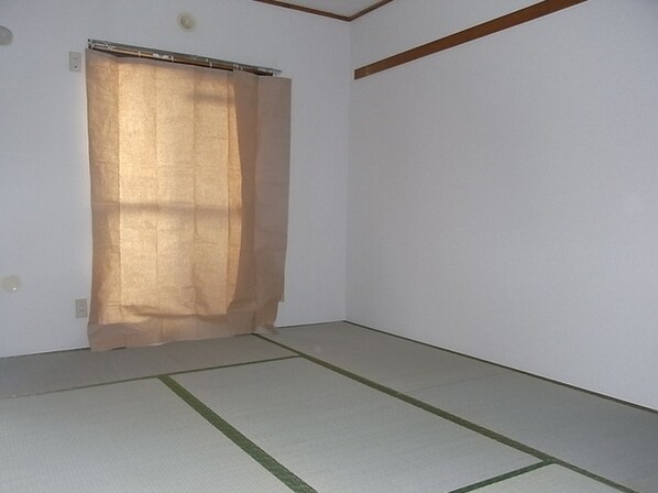 フローラ関富の物件内観写真